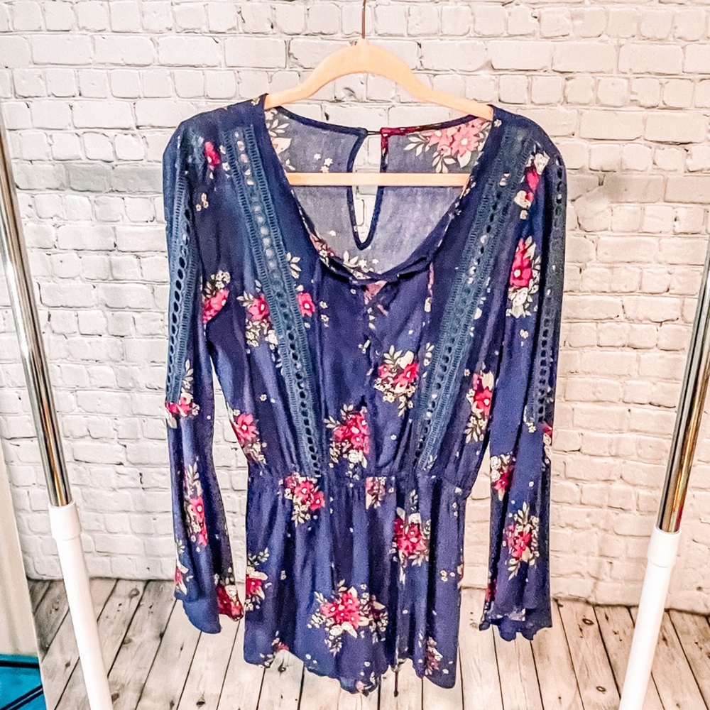 FALL ALERT!!!! Beautiful Navy Blue Floral Romper!